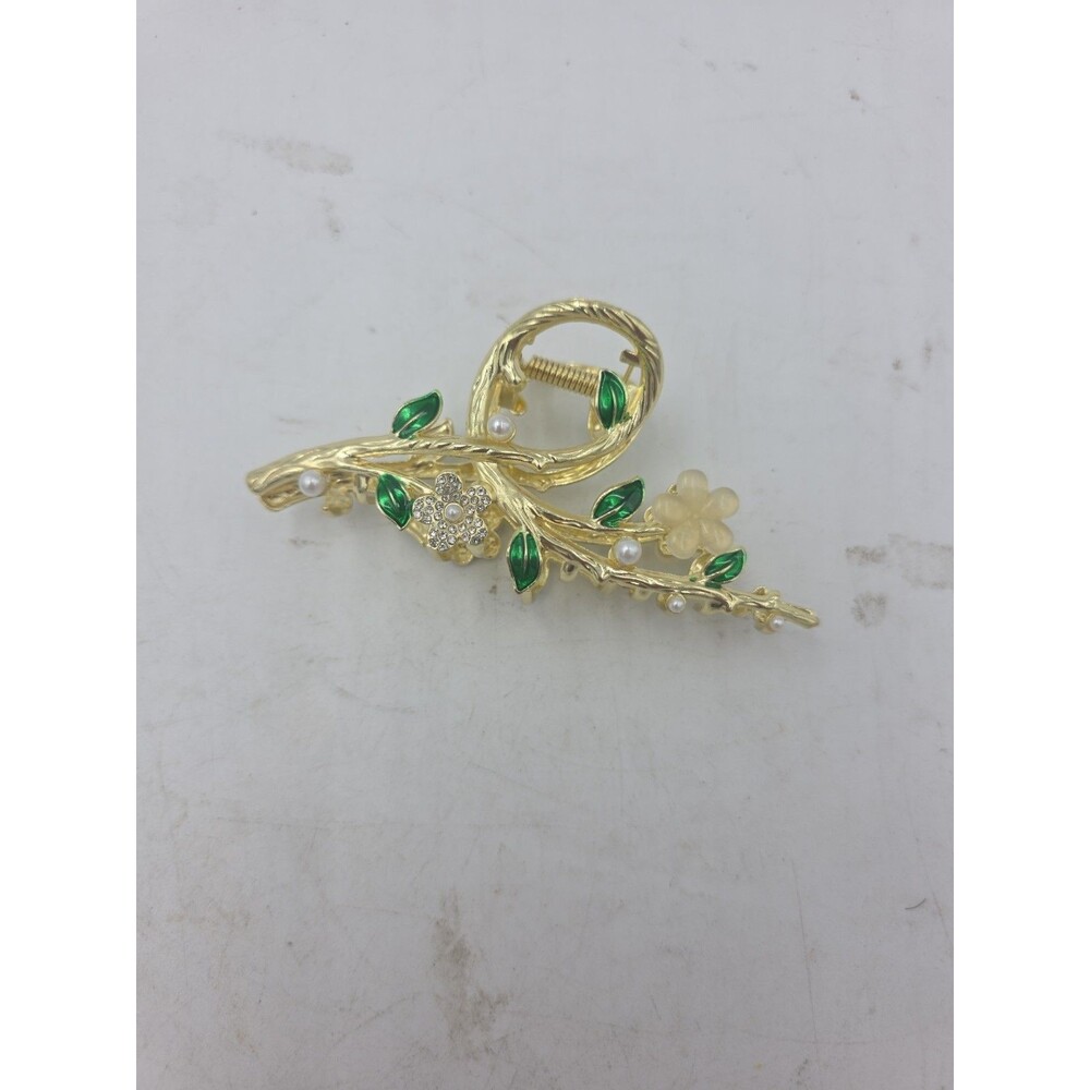 JanizukaStrong Brass Metal Claw Clip – White Flower, Green Leaf & Pearl Hair Cl